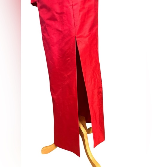 Marisa Baratelli Thai Silk Red Off The Shoulder Gown Floral Sheer Sleeves Sz 10 - Picture 3 of 11